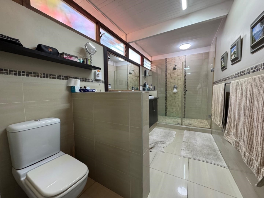 5 Bedroom Property for Sale in Waterkloof Ridge Gauteng