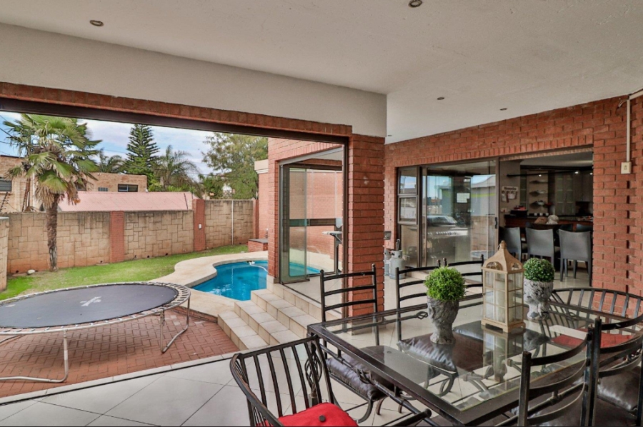 5 Bedroom Property for Sale in Meyersdal Gauteng