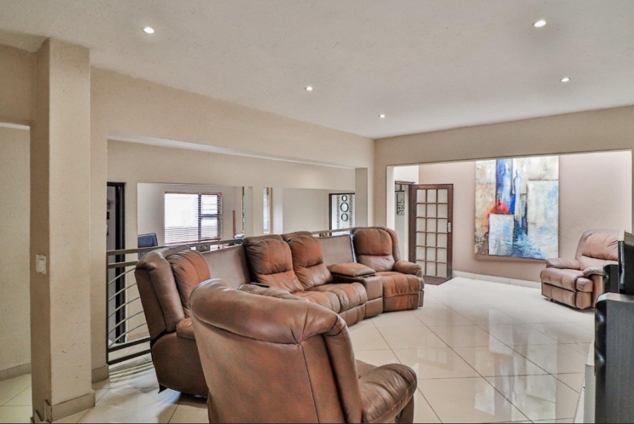 5 Bedroom Property for Sale in Meyersdal Gauteng