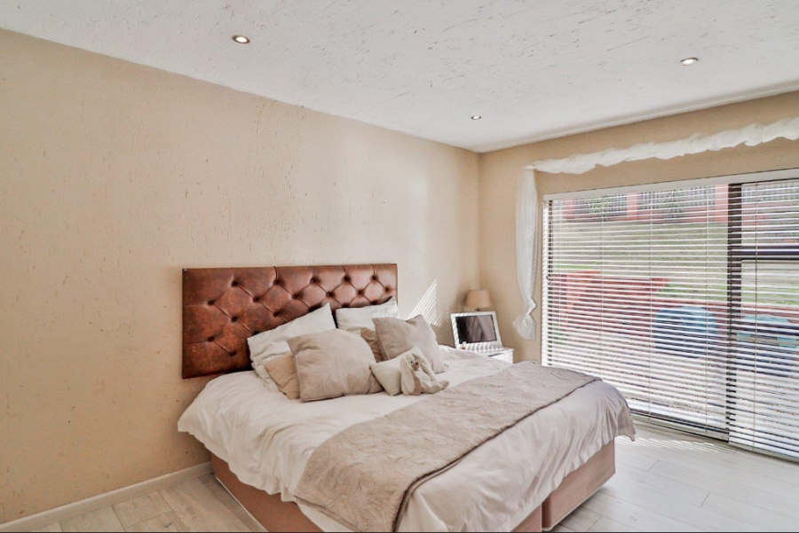 5 Bedroom Property for Sale in Meyersdal Gauteng