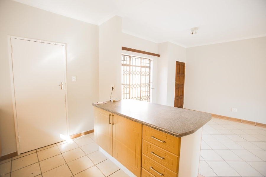 To Let 2 Bedroom Property for Rent in Equestria Gauteng