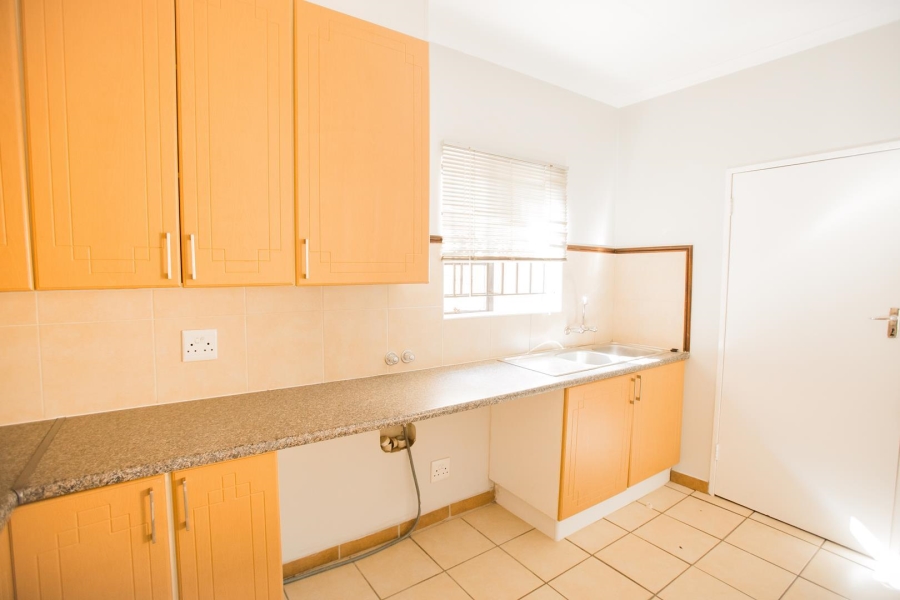 To Let 2 Bedroom Property for Rent in Equestria Gauteng