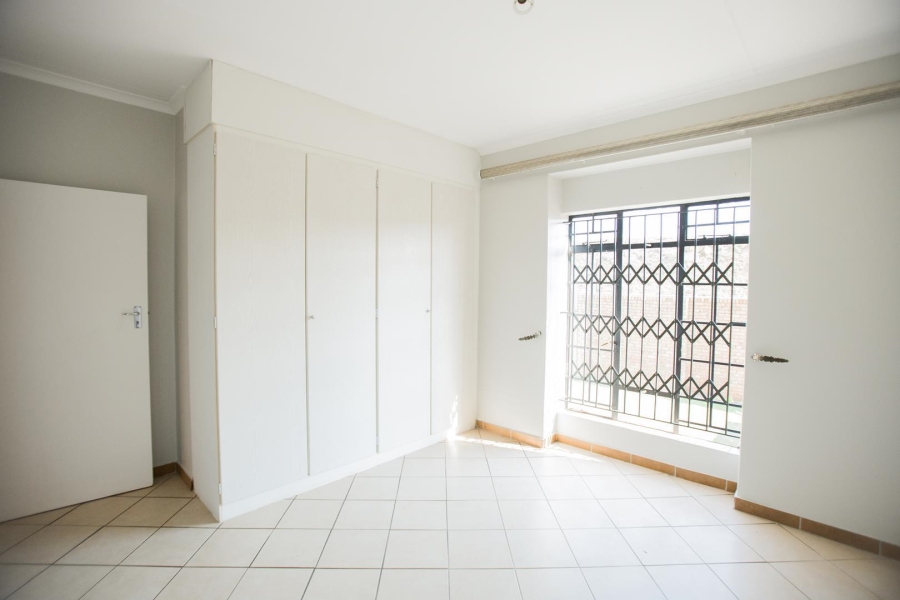 To Let 2 Bedroom Property for Rent in Equestria Gauteng