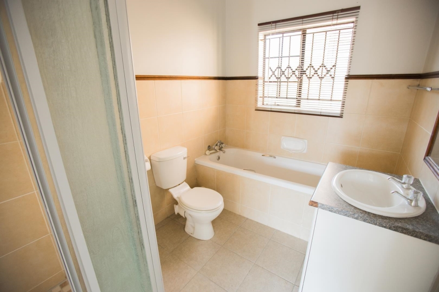 To Let 2 Bedroom Property for Rent in Equestria Gauteng