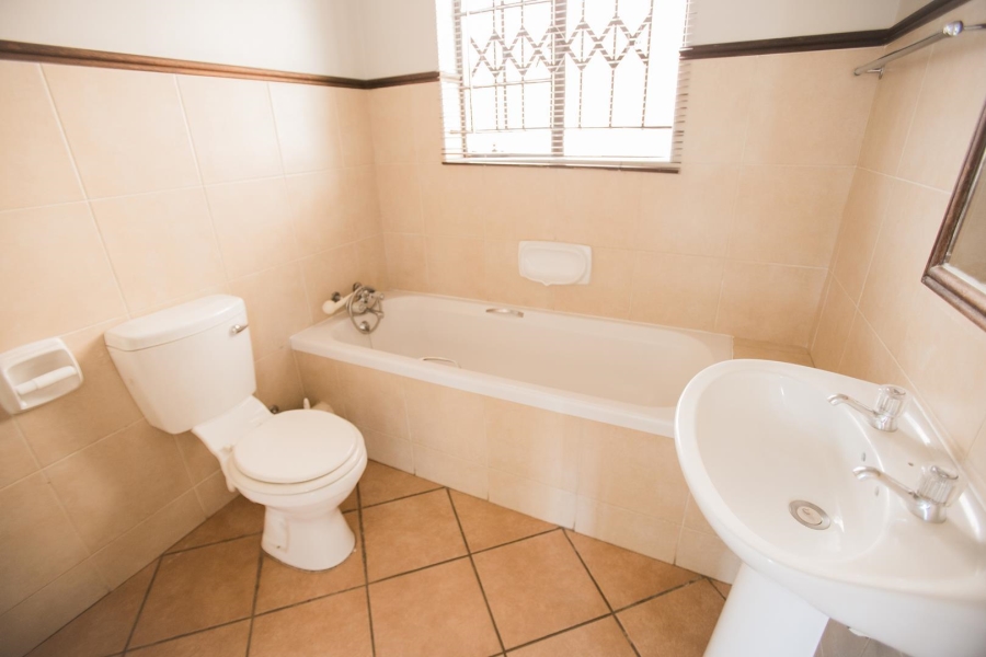 To Let 2 Bedroom Property for Rent in Equestria Gauteng