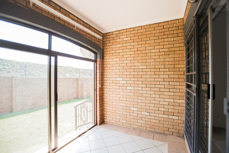 To Let 2 Bedroom Property for Rent in Equestria Gauteng
