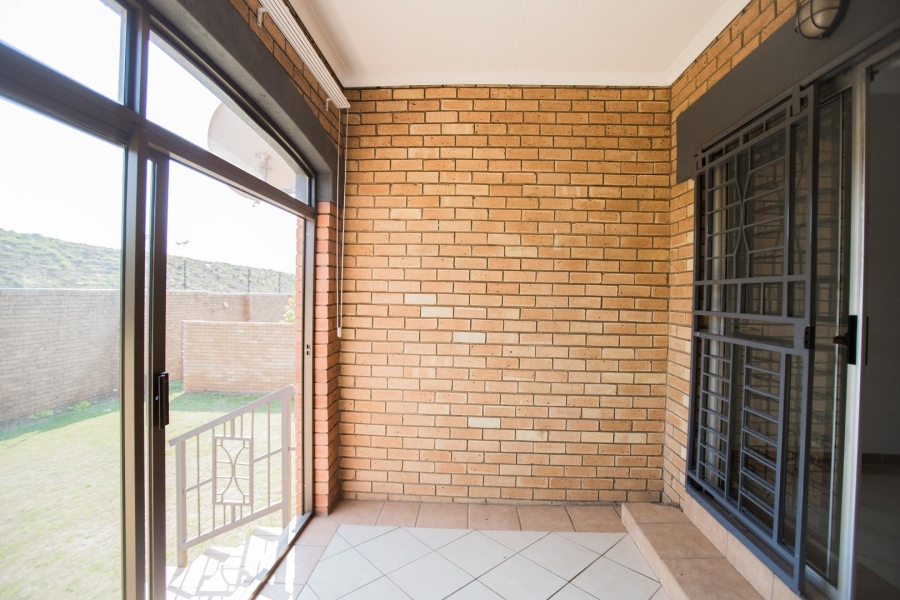 To Let 2 Bedroom Property for Rent in Equestria Gauteng