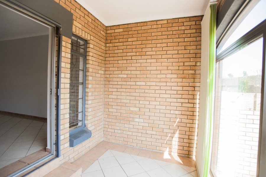 To Let 2 Bedroom Property for Rent in Equestria Gauteng