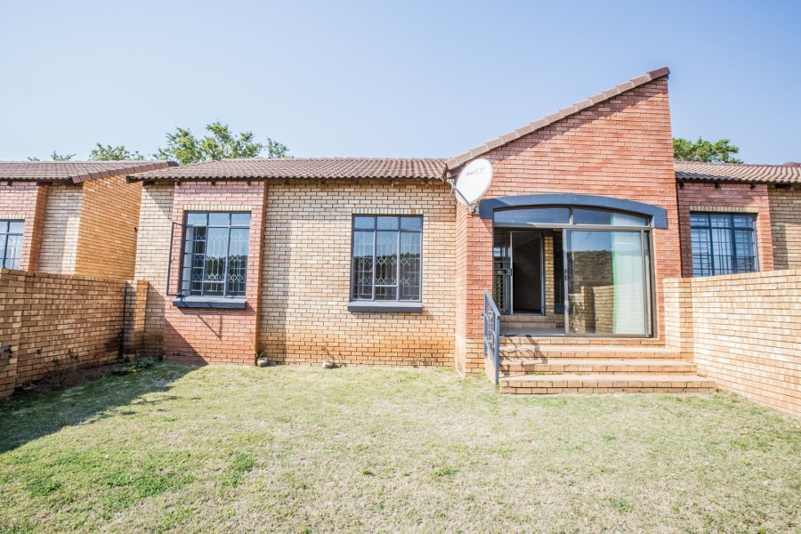 To Let 2 Bedroom Property for Rent in Equestria Gauteng