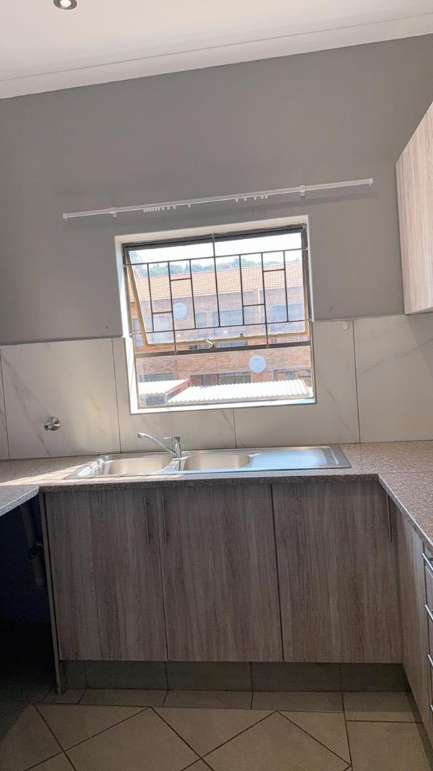 To Let 0 Bedroom Property for Rent in Roodekrans Gauteng