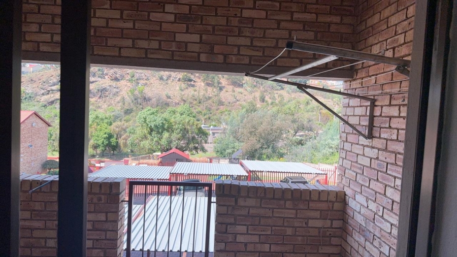To Let 0 Bedroom Property for Rent in Roodekrans Gauteng