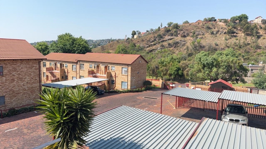 To Let 0 Bedroom Property for Rent in Roodekrans Gauteng