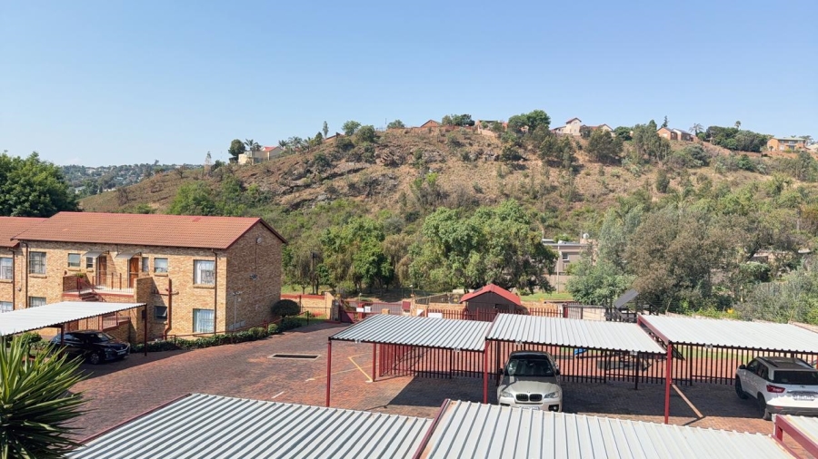 To Let 0 Bedroom Property for Rent in Roodekrans Gauteng