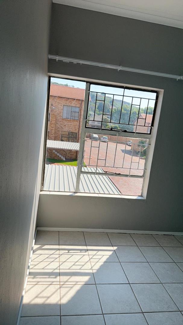 To Let 0 Bedroom Property for Rent in Roodekrans Gauteng