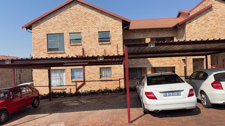 To Let 0 Bedroom Property for Rent in Roodekrans Gauteng