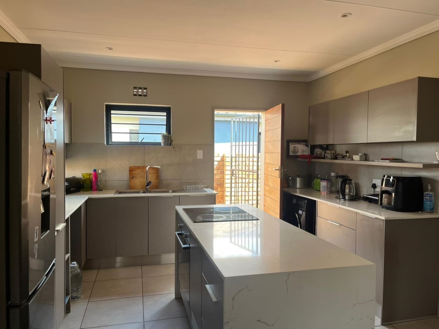 To Let 3 Bedroom Property for Rent in Nietgedacht Gauteng