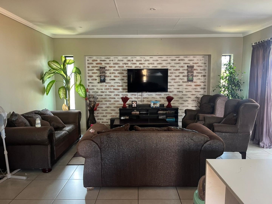 To Let 3 Bedroom Property for Rent in Nietgedacht Gauteng