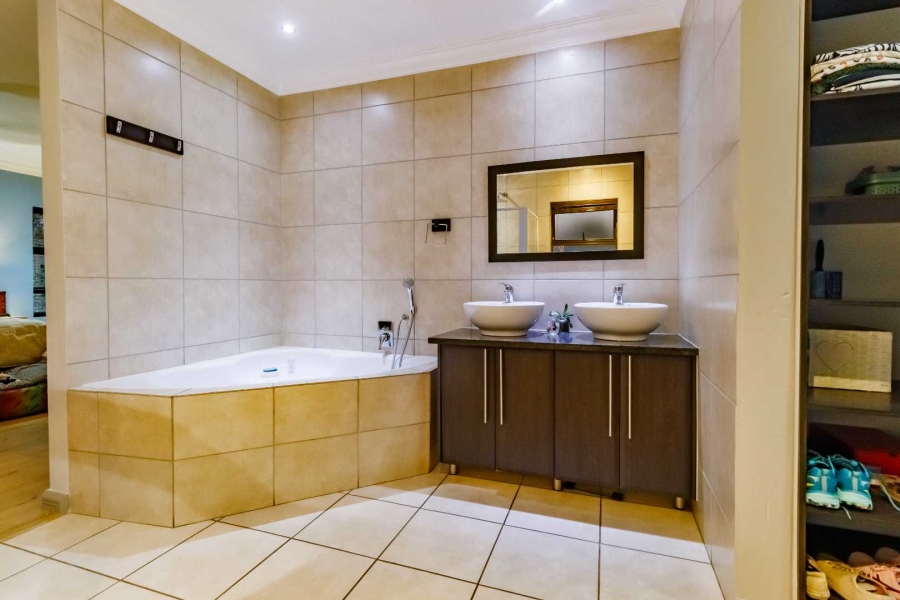4 Bedroom Property for Sale in Midlands Estate Gauteng