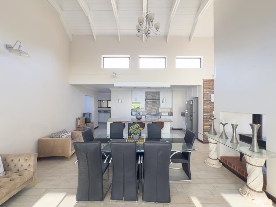 4 Bedroom Property for Sale in Midstream Ridge Gauteng