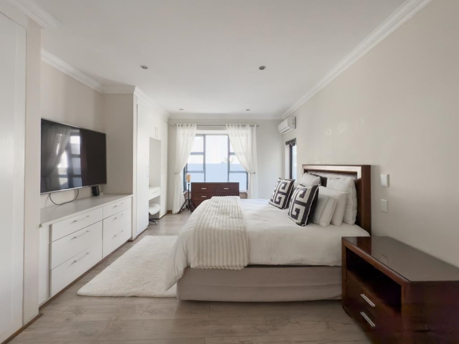 4 Bedroom Property for Sale in Midstream Ridge Gauteng