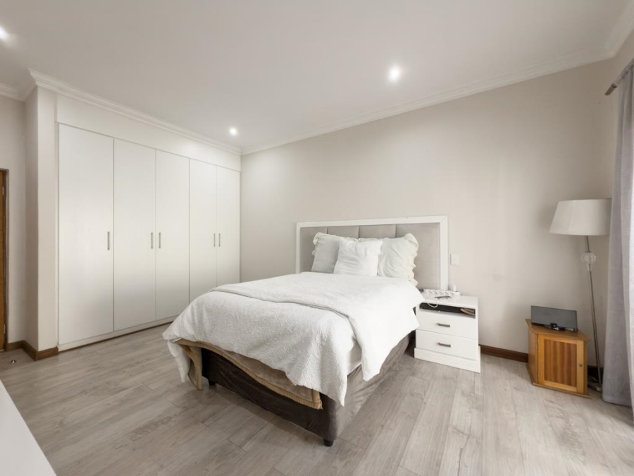 4 Bedroom Property for Sale in Midstream Ridge Gauteng