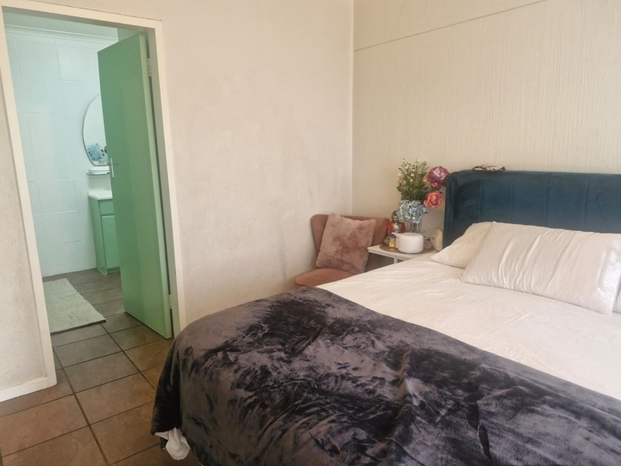 1 Bedroom Property for Sale in Edenburg Gauteng