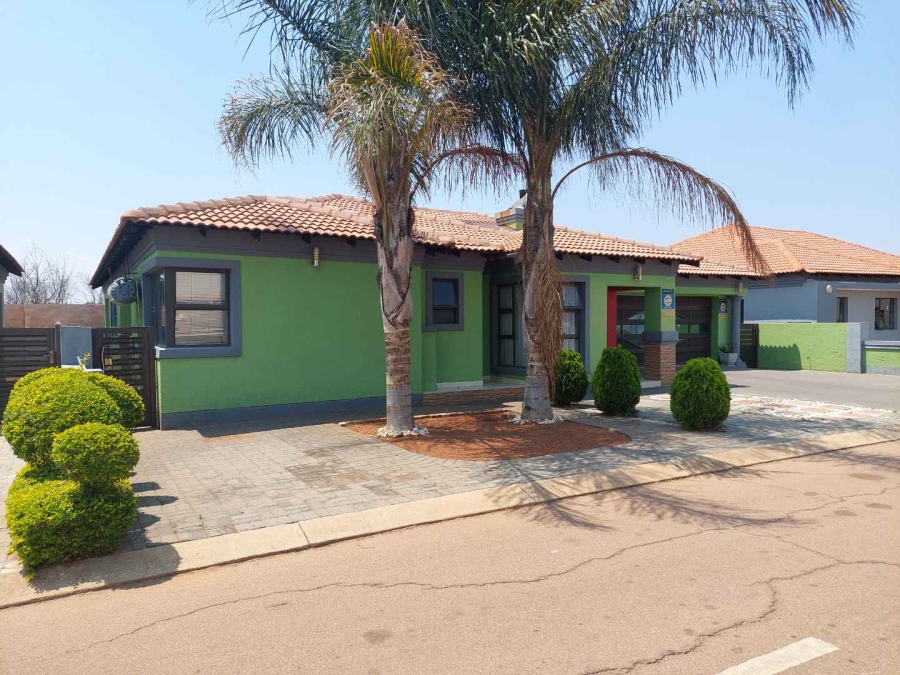 3 Bedroom Property for Sale in The Orchards Gauteng
