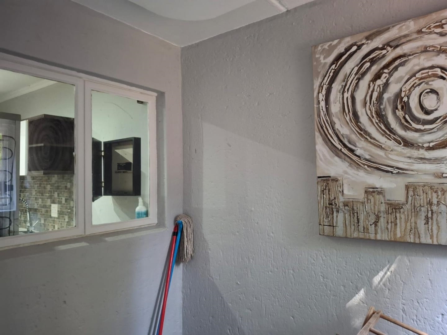 1 Bedroom Property for Sale in Morningside Gauteng