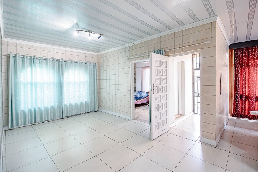 3 Bedroom Property for Sale in Mountain View Gauteng