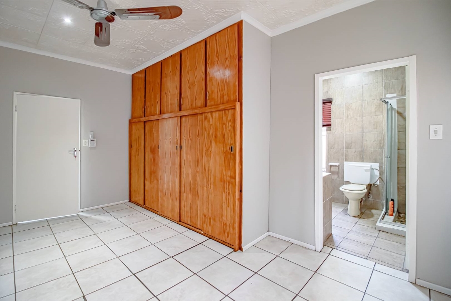 3 Bedroom Property for Sale in Mountain View Gauteng