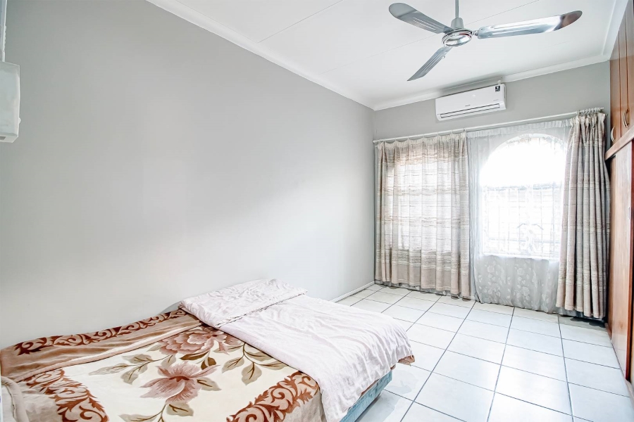 3 Bedroom Property for Sale in Mountain View Gauteng