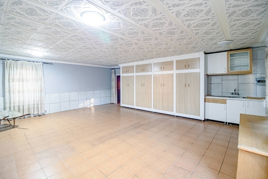 3 Bedroom Property for Sale in Mountain View Gauteng