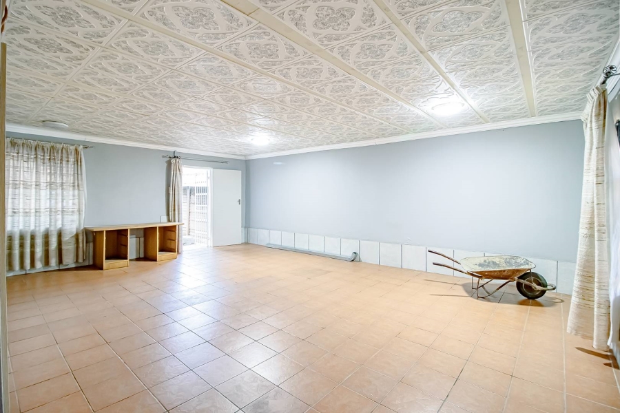 3 Bedroom Property for Sale in Mountain View Gauteng