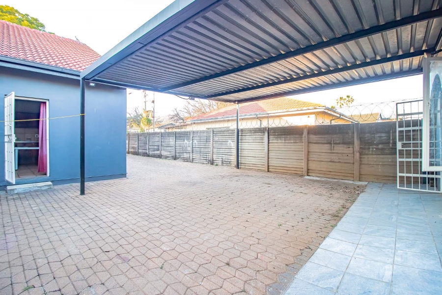 3 Bedroom Property for Sale in Mountain View Gauteng