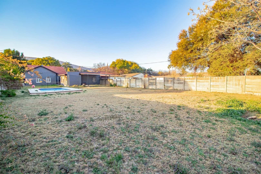 3 Bedroom Property for Sale in Mountain View Gauteng