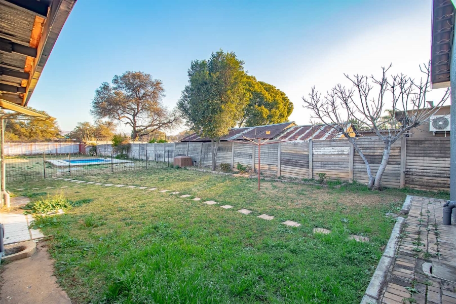 3 Bedroom Property for Sale in Mountain View Gauteng