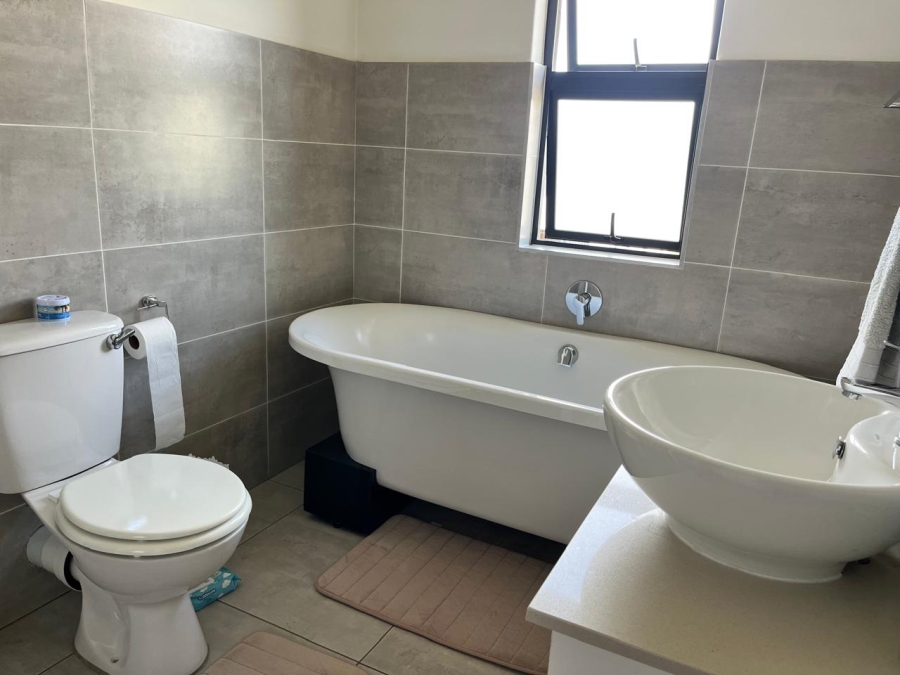 0 Bedroom Property for Sale in Thatchfield Estate Gauteng