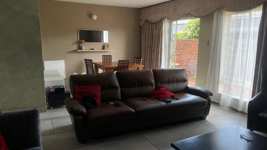 3 Bedroom Property for Sale in The Orchards Gauteng