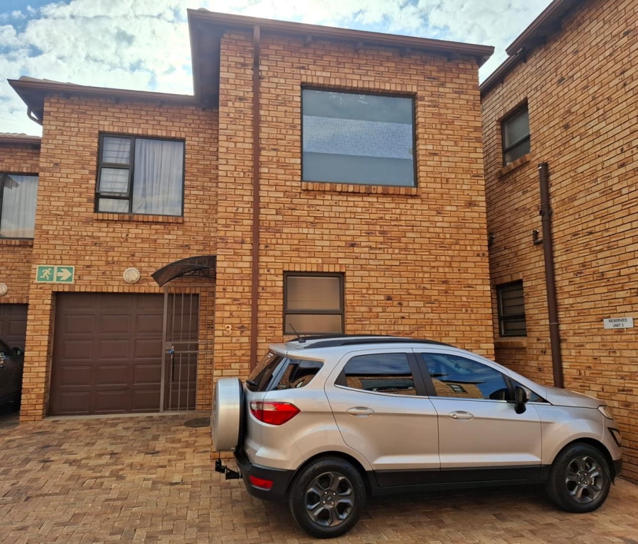 3 Bedroom Property for Sale in Florentia Gauteng