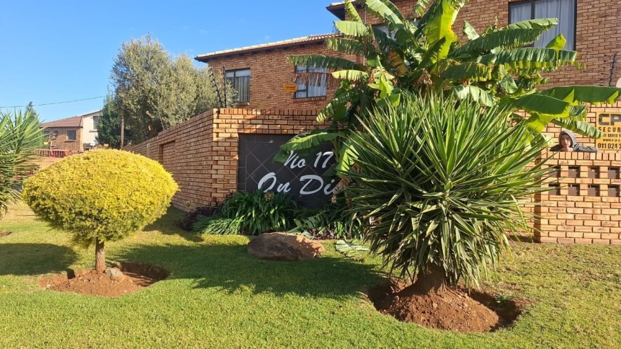3 Bedroom Property for Sale in Florentia Gauteng
