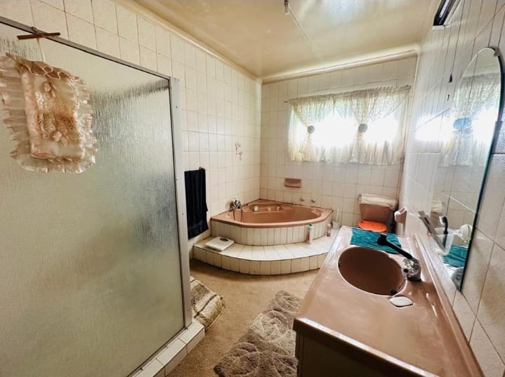 4 Bedroom Property for Sale in Palm Ridge Gauteng