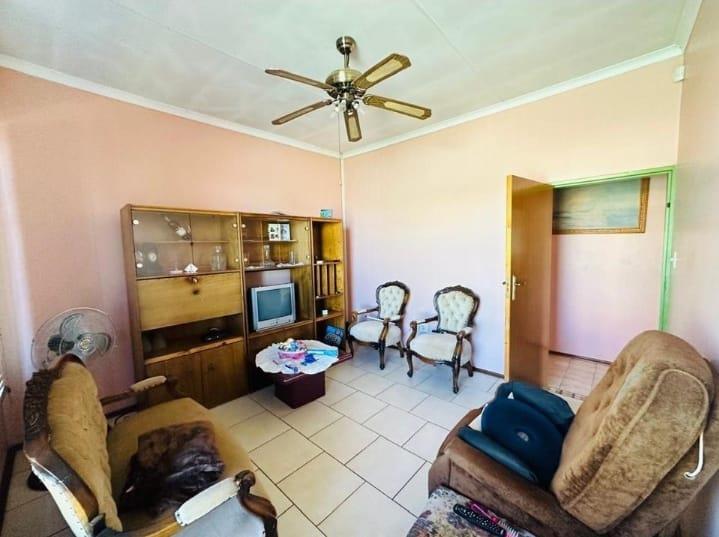 4 Bedroom Property for Sale in Palm Ridge Gauteng