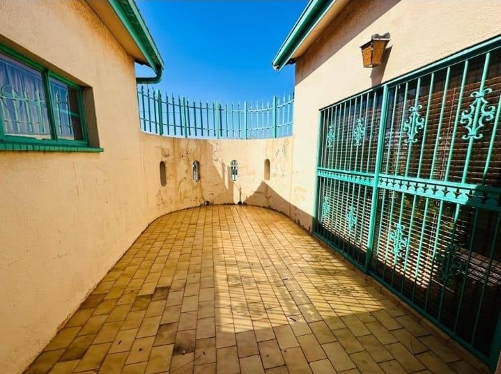 4 Bedroom Property for Sale in Palm Ridge Gauteng