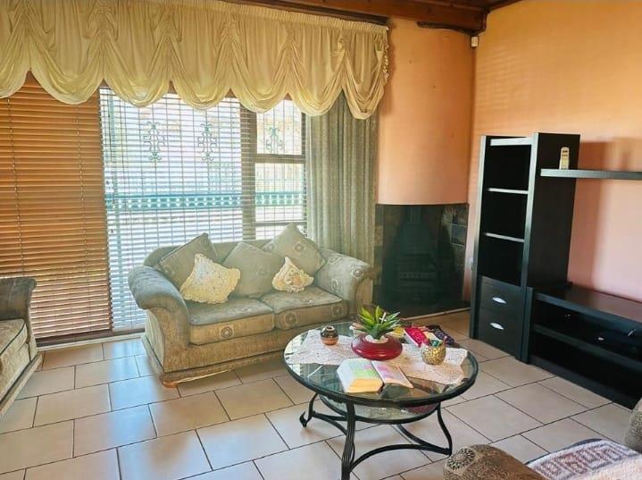 4 Bedroom Property for Sale in Palm Ridge Gauteng
