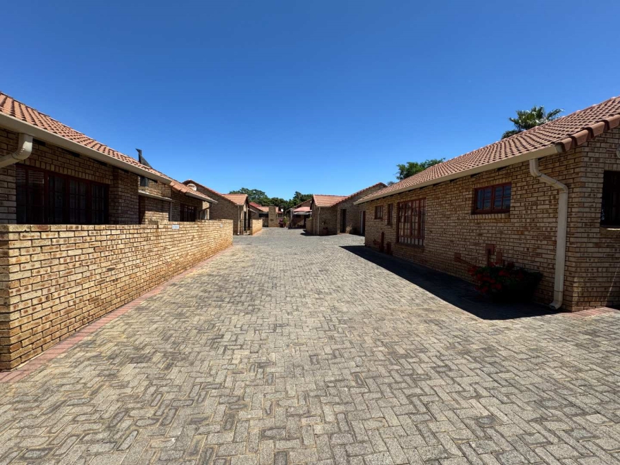3 Bedroom Property for Sale in New Redruth Gauteng