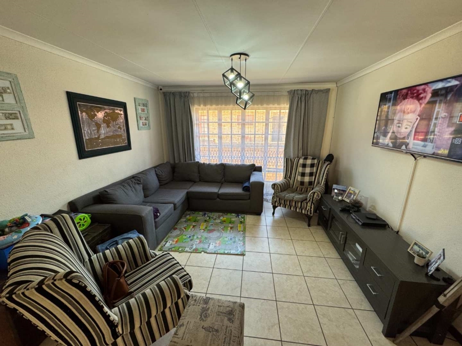 3 Bedroom Property for Sale in New Redruth Gauteng