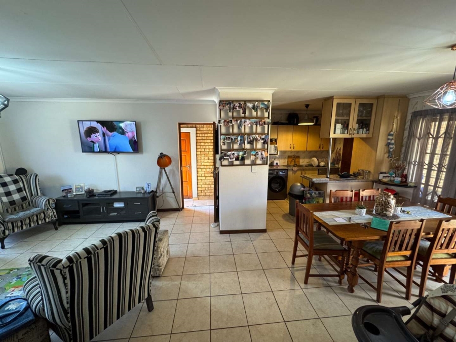 3 Bedroom Property for Sale in New Redruth Gauteng