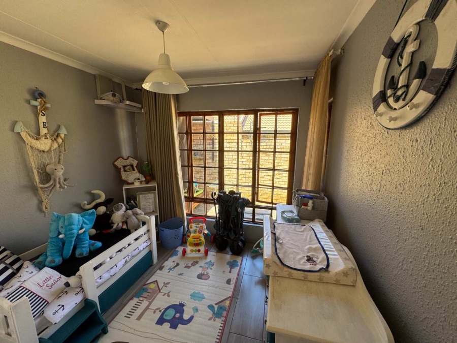 3 Bedroom Property for Sale in New Redruth Gauteng