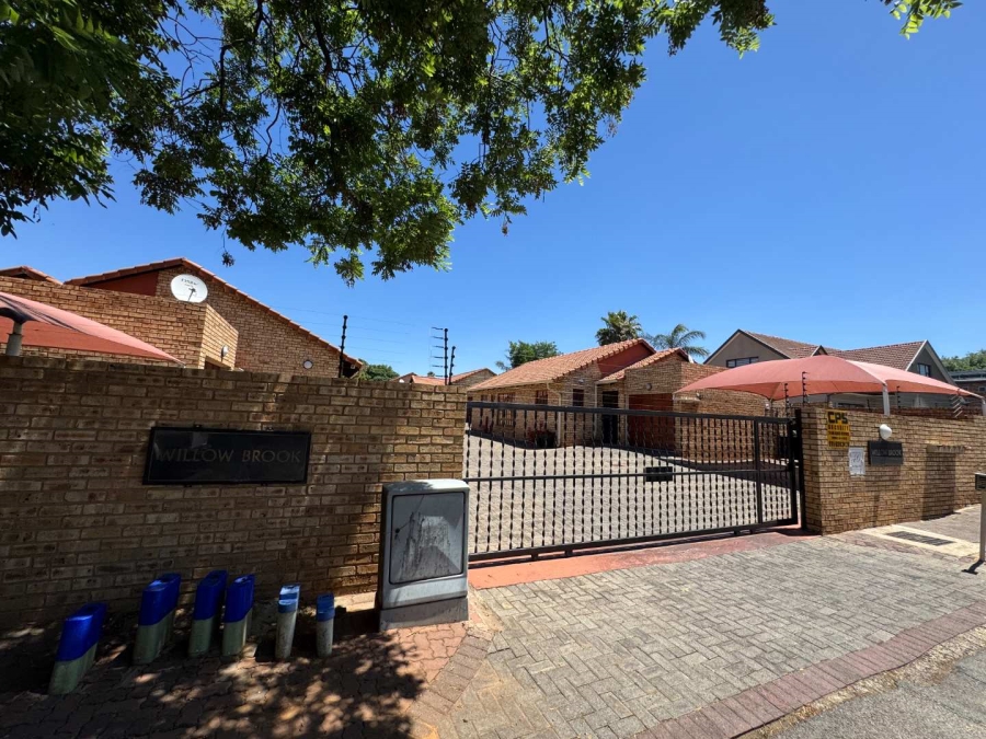 3 Bedroom Property for Sale in New Redruth Gauteng