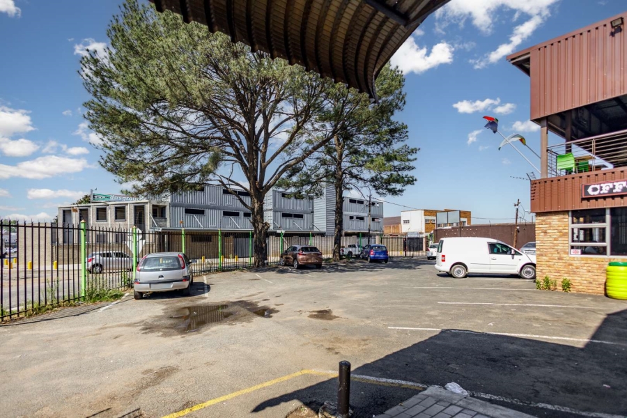 Commercial Property for Sale in Driehoek Gauteng
